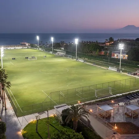 Resort Nirvana Cosmopolitan - Convention & Sports Center 5*