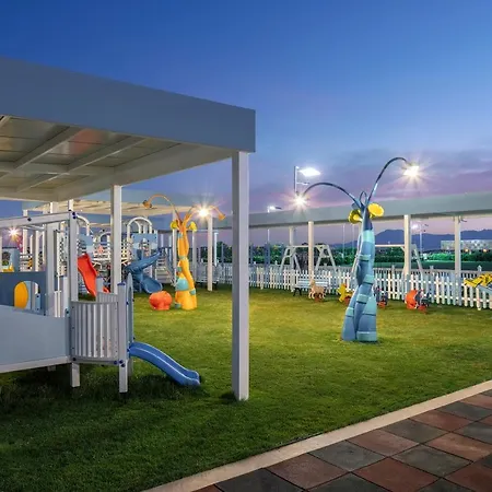 Nirvana Cosmopolitan - Convention & Sports Center 5* Antalya