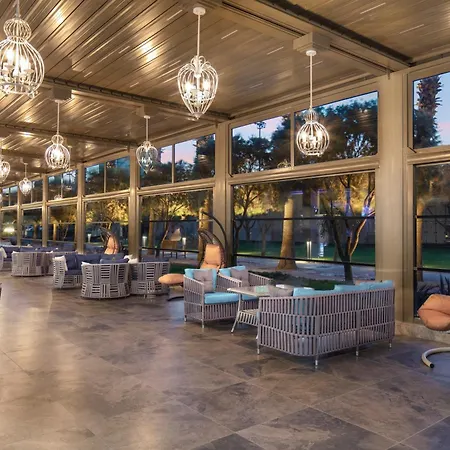 Nirvana Cosmopolitan - Convention & Sports Center Resort 5*