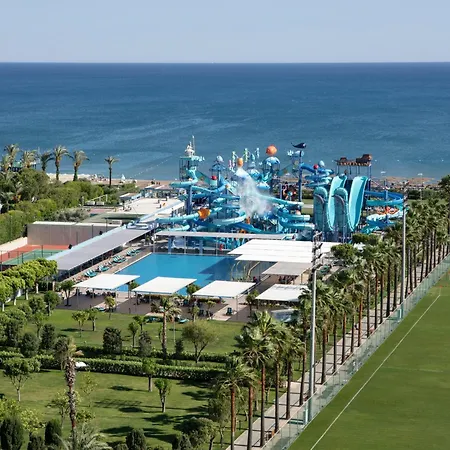 Nirvana Cosmopolitan - Convention & Sports Center