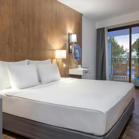 Nirvana Cosmopolitan - Convention & Sports Center Feriested Antalya